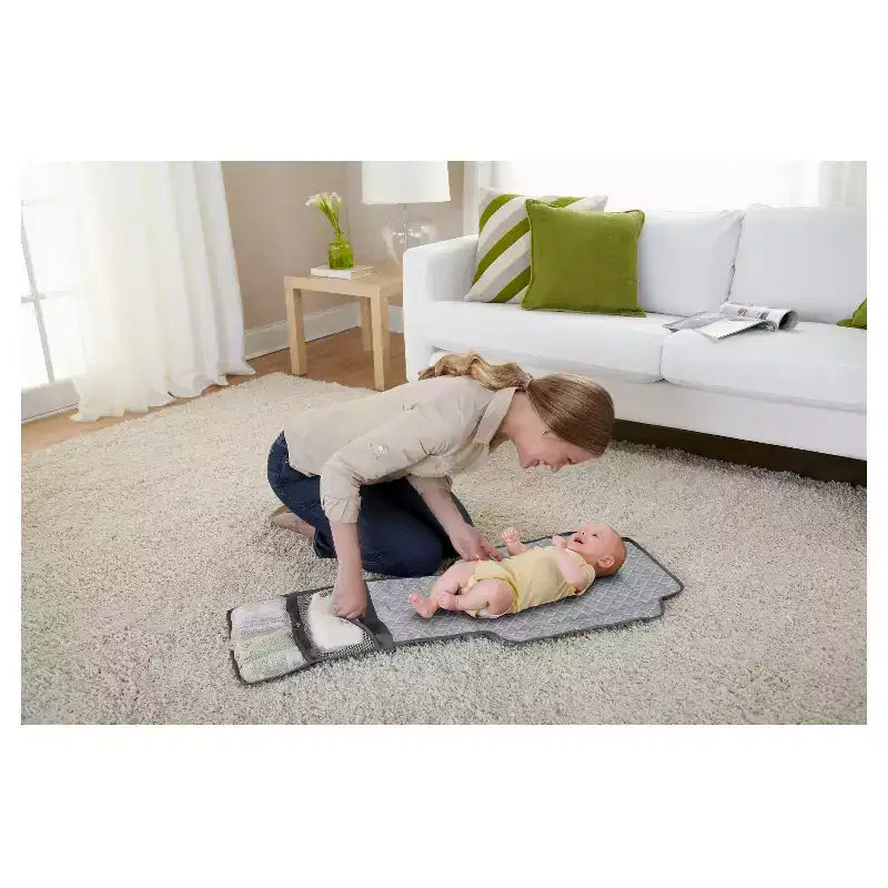 Graco Pack 'n Play Change 'n Carry Playard - Manor: Locking Wheels, Changing Table, Baby Mobile, Carrying Bag