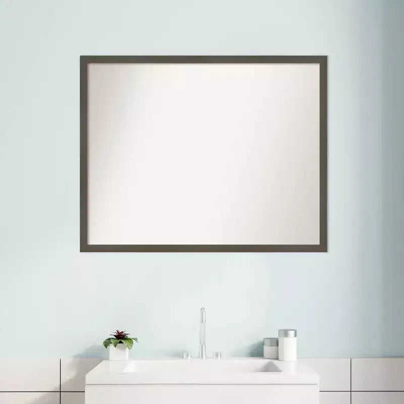 Specchio da parete per bagno in legno grigio argilla Svelte senza smussatura 30" x 24" - Amanti Art