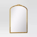 Specchio decorativo da parete dorato da 20"x30" - Threshold™