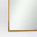 Specchio decorativo da parete dorato da 20"x30" - Threshold™