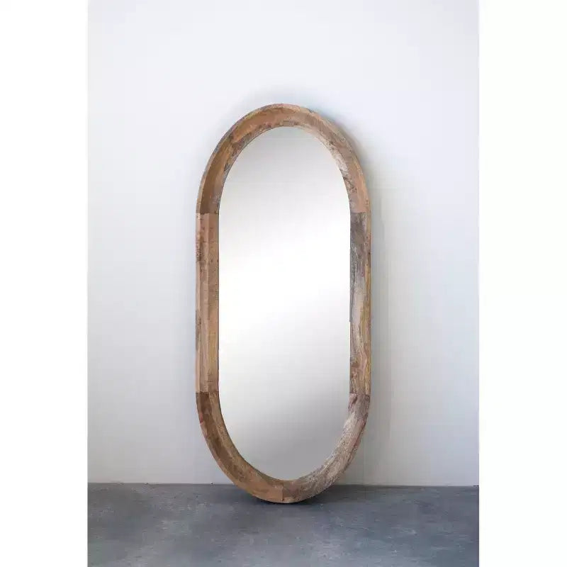 Specchio da parete con cornice ovale in legno naturale Storied Home