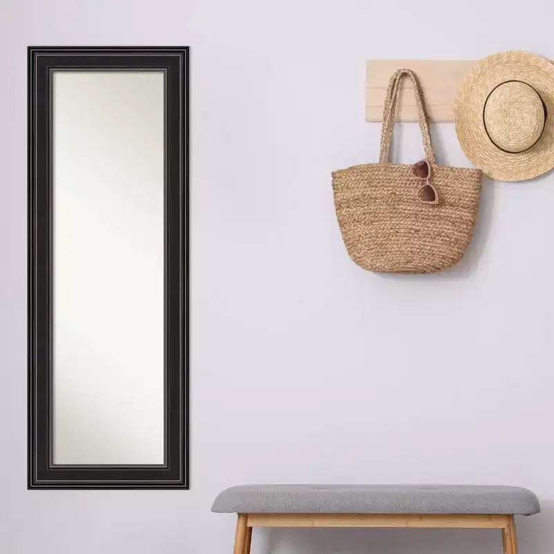Specchio da appendere alla porta Ridge Black da 50,8x137,2 cm senza smussatura - Amanti Art: da appendere alla porta, nessun assemblaggio richiesto