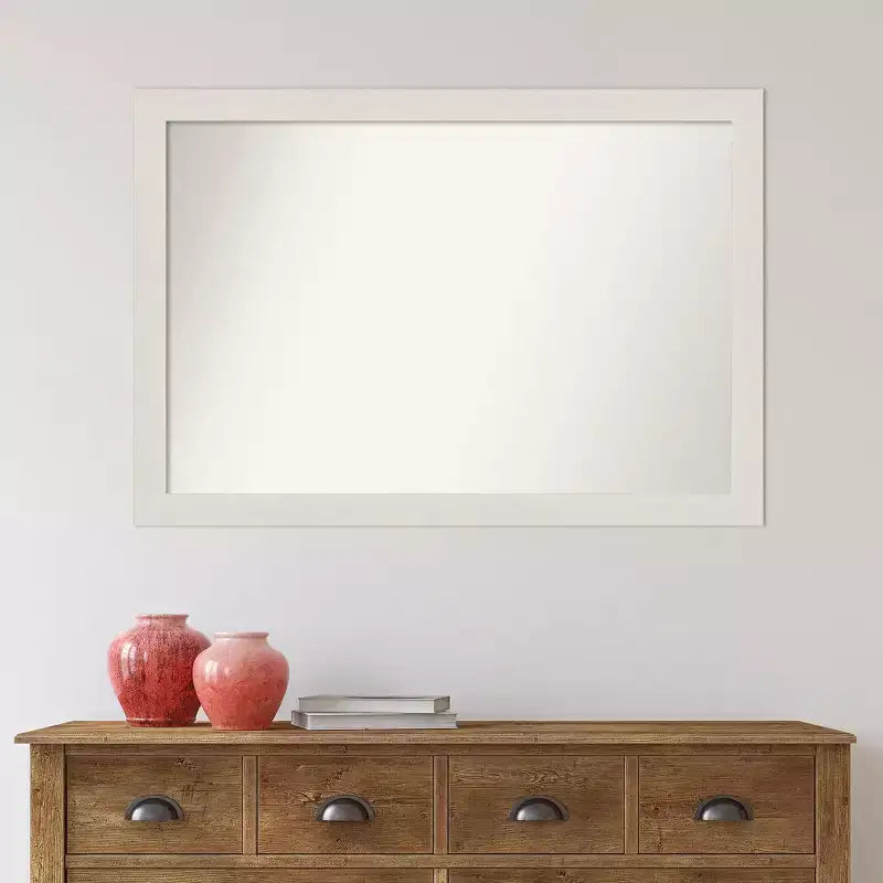 Specchio da parete stretto non smussato in assi rustiche bianche Amanti Art da 40" x 28" - Include l'hardware di montaggio