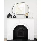 Specchio decorativo da parete Ponder nero 22"x30" - Kate & Laurel All Things Decor: Asimmetrico, bordo smussato, montaggio a parete
