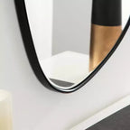Specchio decorativo da parete Ponder nero 22"x30" - Kate & Laurel All Things Decor: Asimmetrico, bordo smussato, montaggio a parete