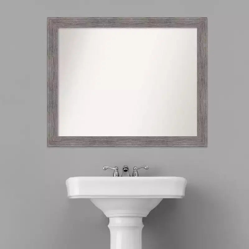 Amanti Art 32" x 26" Specchio da parete non smussato, a doghe sottili, grigio, per bagno: Rettangolare moderno, cornice in polistirene, montaggio a parete