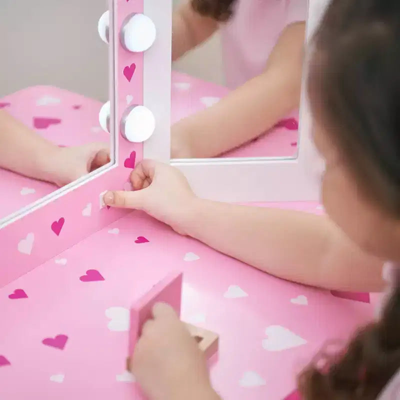 Toeletta per bambini Little Princess Gisele Sweethearts con luci a LED bianca/rosa - Fantasy Fields by Teamson Kids: set toeletta per bambine, tavolino per bambini