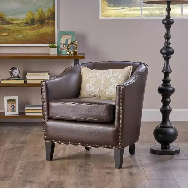 GDFStudio Hawthorne Poltrona Club Rivestita in Stile Contemporaneo con Borchie Decorative