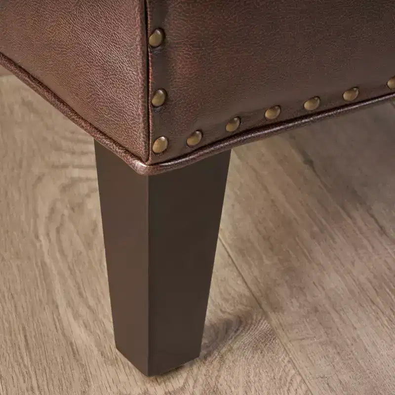 GDFStudio Hawthorne Poltrona Club Rivestita in Stile Contemporaneo con Borchie Decorative