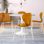 LeisureMod Bristol Set Sala da Pranzo 5 Pezzi Tavolo Rotondo, 4 Sedie da Pranzo in Plastica Gambe Bianche