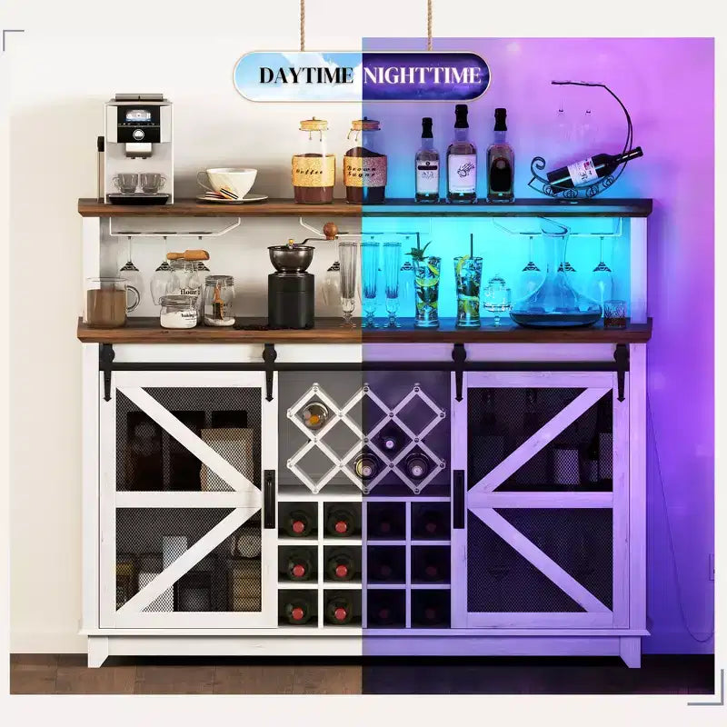 HOMCOM Mobile Bar da Cucina in Stile Fattoria con Luci LED e Ante Scorrevoli a Stalla, Mobile Bar 55 con Portabottiglie e Portabicchieri