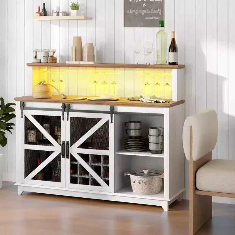 HOMCOM Mobile Bar da Cucina in Stile Fattoria con Luci LED e Ante Scorrevoli a Stalla, Mobile Bar 55 con Portabottiglie e Portabicchieri