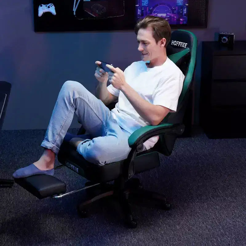 Sedia da gaming massaggiante in pelle Hoffree, ergonomica da ufficio per PC con altoparlante Bluetooth e poggiapiedi