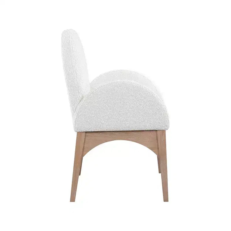 Meridian Furniture, Sedia da pranzo Waldorf in tessuto Bouclé