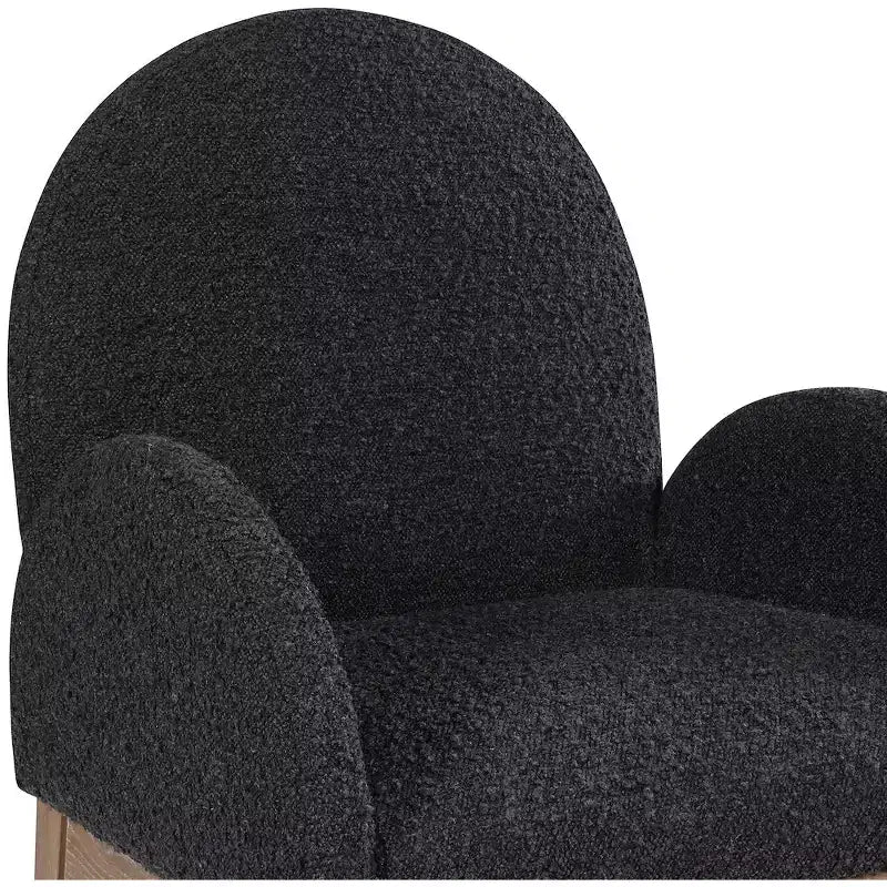 Meridian Furniture, Sedia da pranzo Waldorf in tessuto Bouclé