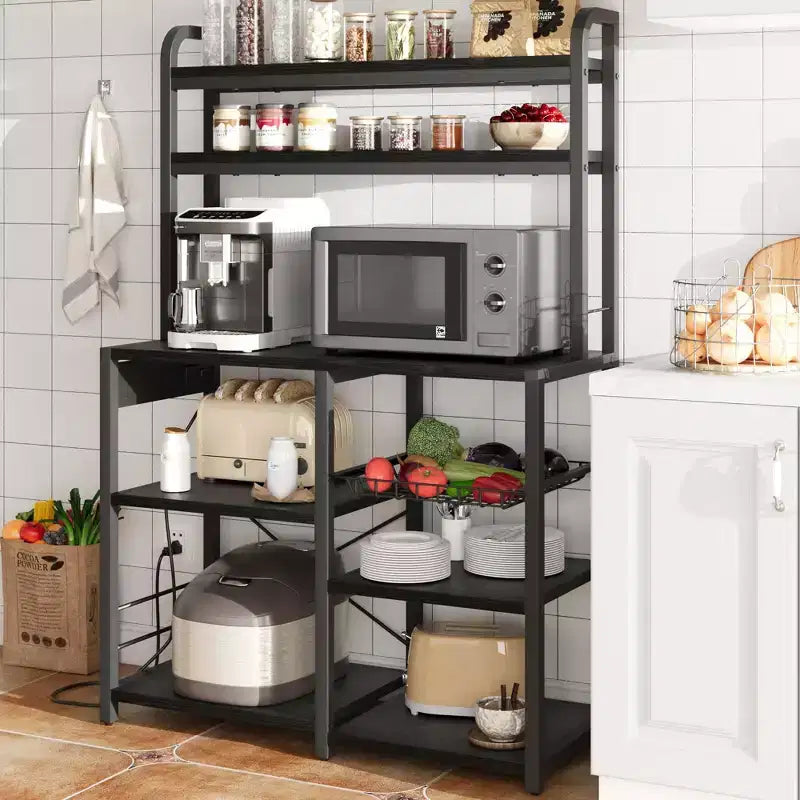Scaffale da forno con presa di corrente, scaffale da cucina con cesto in filo, supporto per microonde con ampi ripiani aperti, scaffale portaoggetti autoportante a 6 livelli