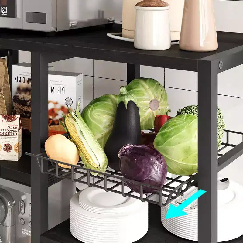 Scaffale da forno con presa di corrente, scaffale da cucina con cesto in filo, supporto per microonde con ampi ripiani aperti, scaffale portaoggetti autoportante a 6 livelli