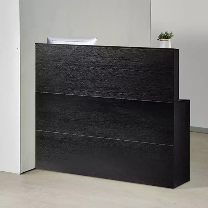 Scrivania da reception VEVOR, bancone anteriore a forma di L da 140 cm, bancone da reception per ufficio con cassetto, vassoio per tastiera e armadietto, nero