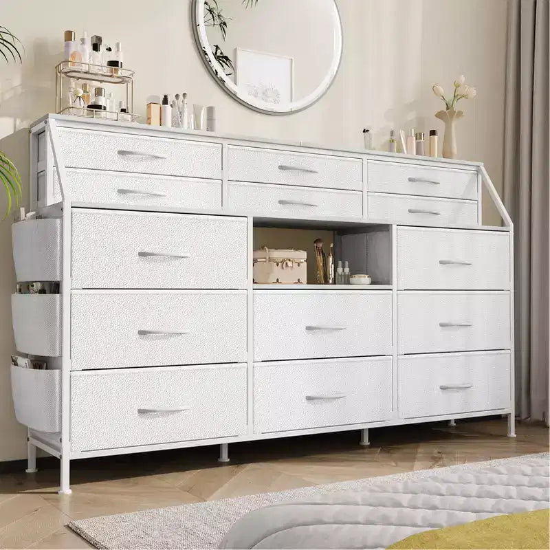 Cassettiera per Camera da Letto con 14 Cassetti, Cassettiera da 55" L con Tasca Laterale, Comò in Tessuto con Ripiani, Struttura Robusta, Piano in Legno