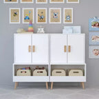 Mobile Contenitore per Giocattoli per Bambini con Ante e Ripiano Aperto, Organizer Moderno in Legno Bianco con Gambe in Legno Naturale, Libreria per Bambini per Sala Giochi