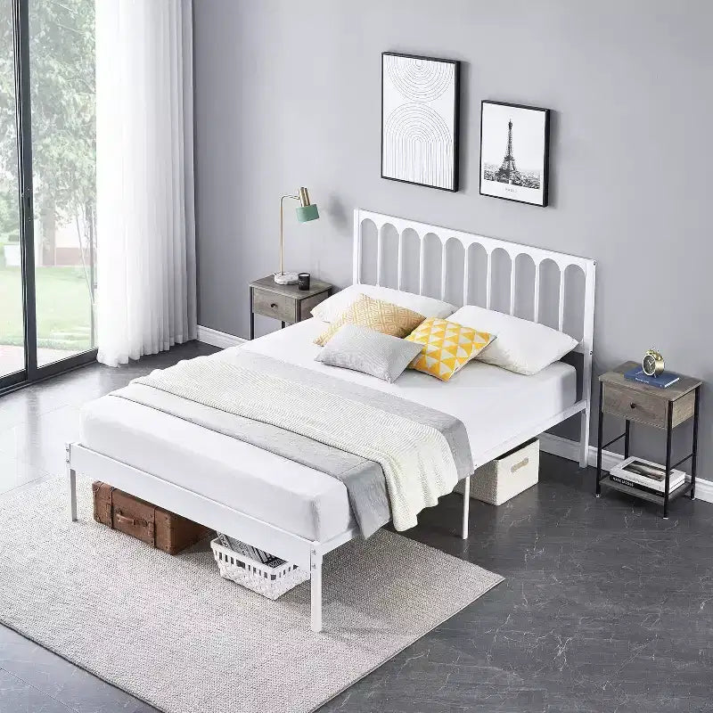 Telaio letto queen size da 14 pollici - Montaggio in 30 minuti, struttura letto a piattaforma in metallo con testiera, nessuna base a molle richiesta - Design moderno, antiscivolo