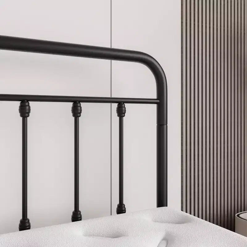 MAYEERTY Struttura Letto a Piattaforma in Metallo Full Size con Robusto Supporto a Doghe e Spazio Contenitore Sotto il Letto per Camera da Letto