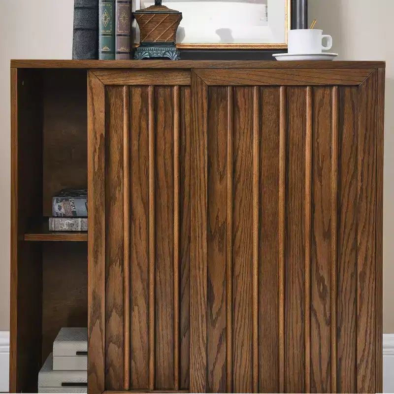JVNOXK Credenza in stile medievale da 31 pollici con due ante scorrevoli e finiture in legno massello, adatta per soggiorni e cucine, finitura noce