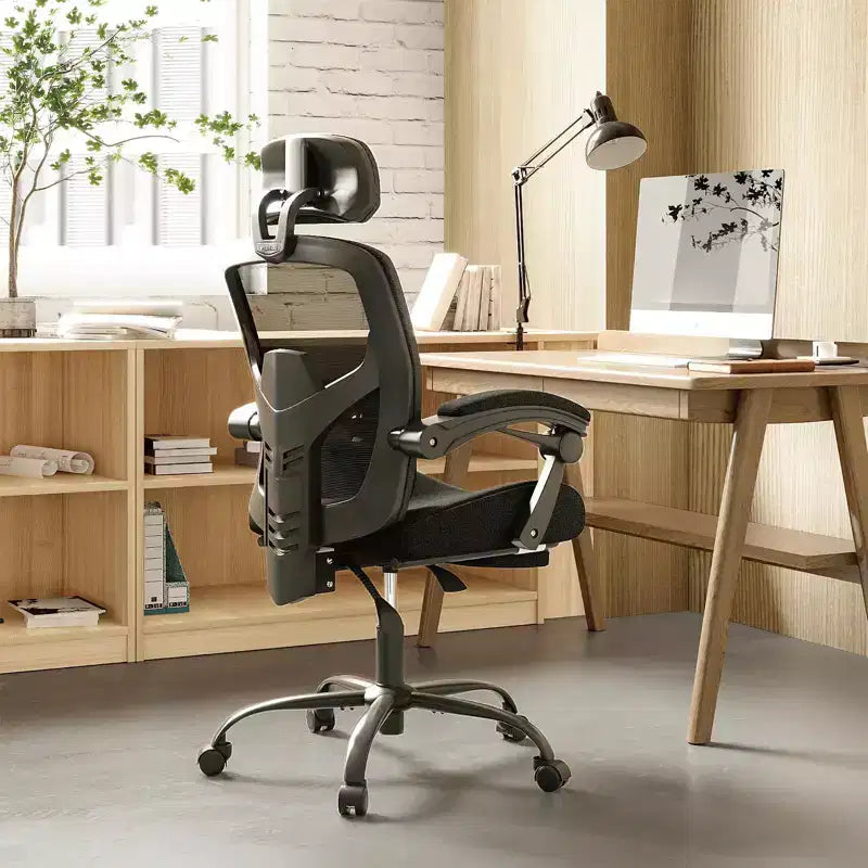 Sedia da ufficio ergonomica TUYOHW con poggiapiedi estraibile, sedia da gaming con cuscino di supporto lombare e braccioli imbottiti, sedia girevole per ufficio