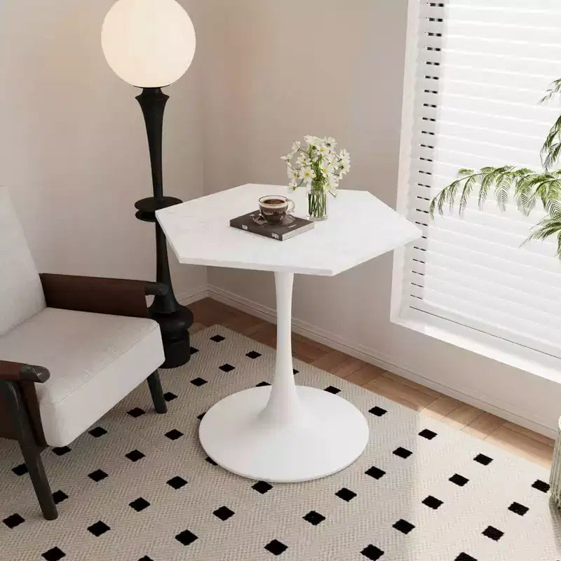 MAYEERTY Tavolino da caffè esagonale moderno da 31,5 pollici con piano in marmo stampato bianco e base in metallo per sala da pranzo soggiorno, bianco