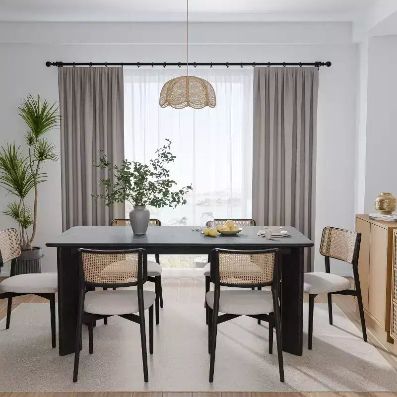 Tavolo da pranzo quadrato PexFix in legno massello stile rustico con piano in legno per sale da pranzo moderne e riunioni di famiglia