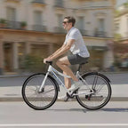 Bici Ibrida VEVOR, Bici con Telaio Leggero in Alluminio, Bici Ibrida da Uomo e da Donna con Ruote da 700c, Bici da Pendolare Urbane per Adulti con Telaio a Scavalco, Bianca