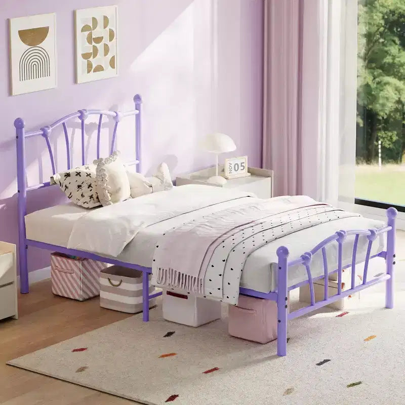 Chic Heart-Shaped Metal Platform Bed Frame - Sturdy Platform with Slat Support, Underbed Storage, No Box Spring Needed - Twin Size, White