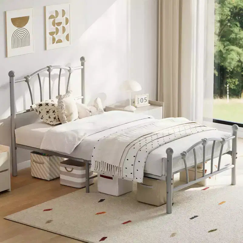 Chic Heart-Shaped Metal Platform Bed Frame - Sturdy Platform with Slat Support, Underbed Storage, No Box Spring Needed - Twin Size, White