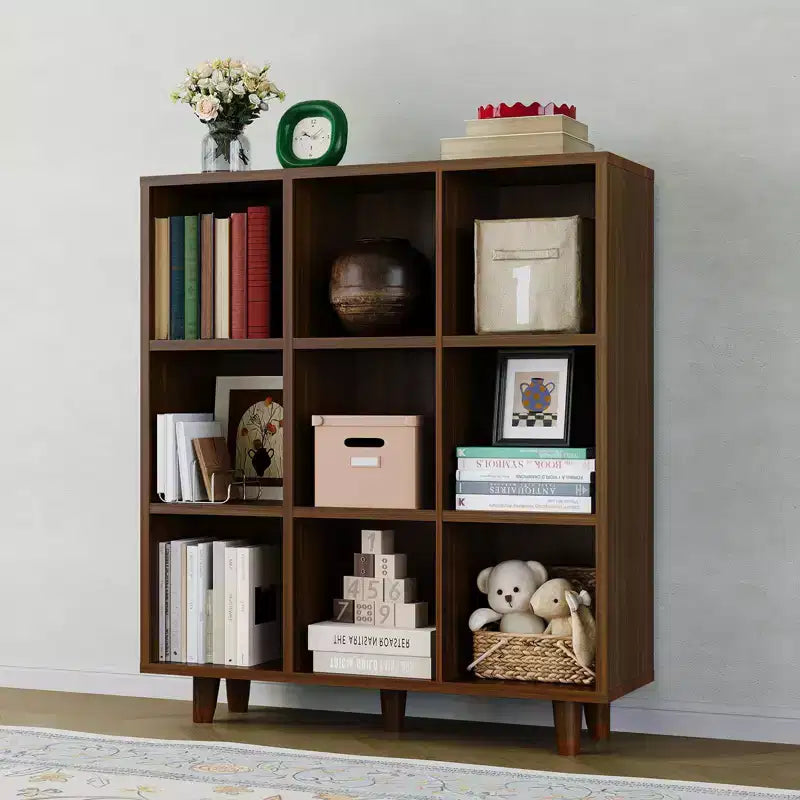 Libreria a 9 Scomparti in Stile Mid-Century Moderno - Organizzatore di Archiviazione a Cubi in Legno Marrone Rustico con Gambe Antiribaltamento per Soggiorno/Ufficio (9 Cubi, Marrone Retrò)