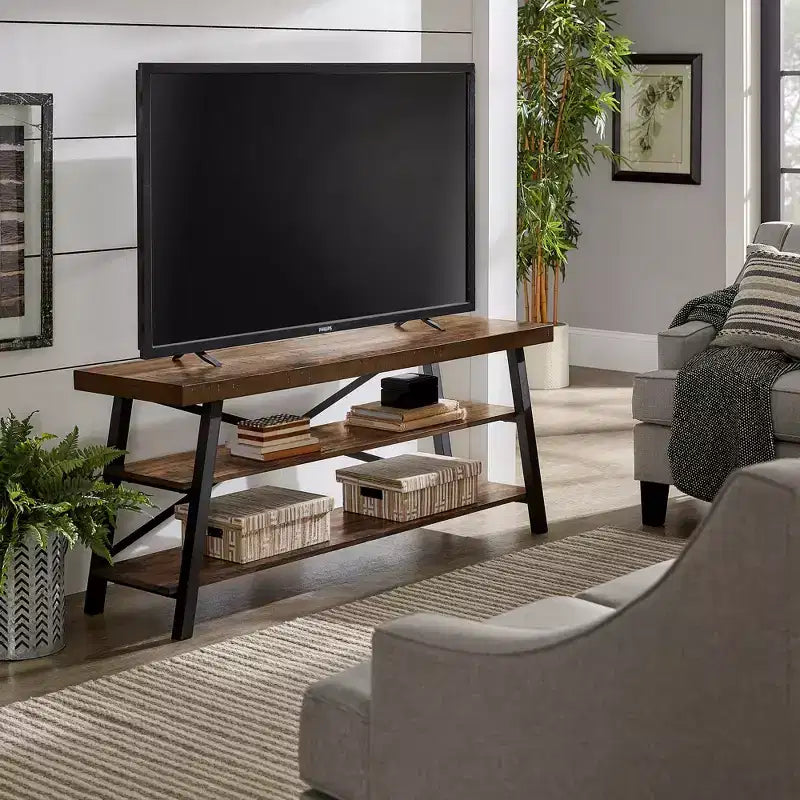 Mobile TV Newsome Rustic X-Base da 152 cm - Marrone - iNSPIRE Q