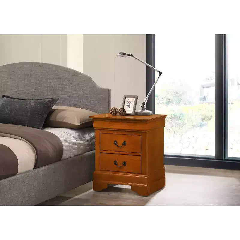 Comodino rettangolare in legno di ciliegio HomeStock per soggiorno e camera da letto