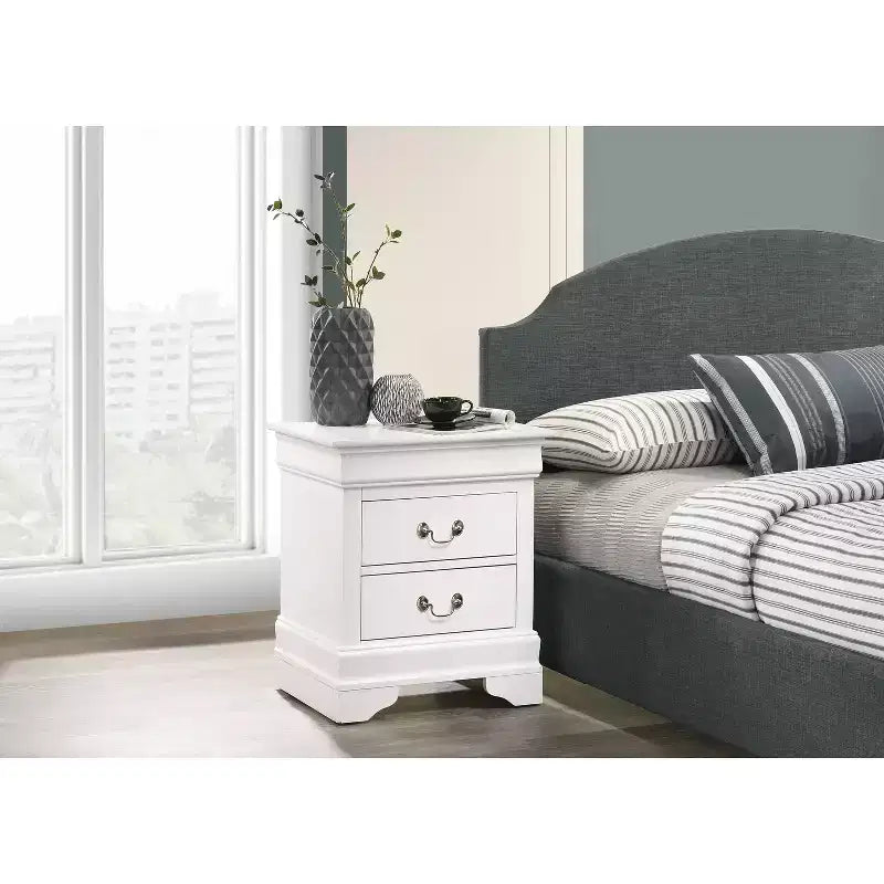 Comodino rettangolare in legno di ciliegio HomeStock per soggiorno e camera da letto