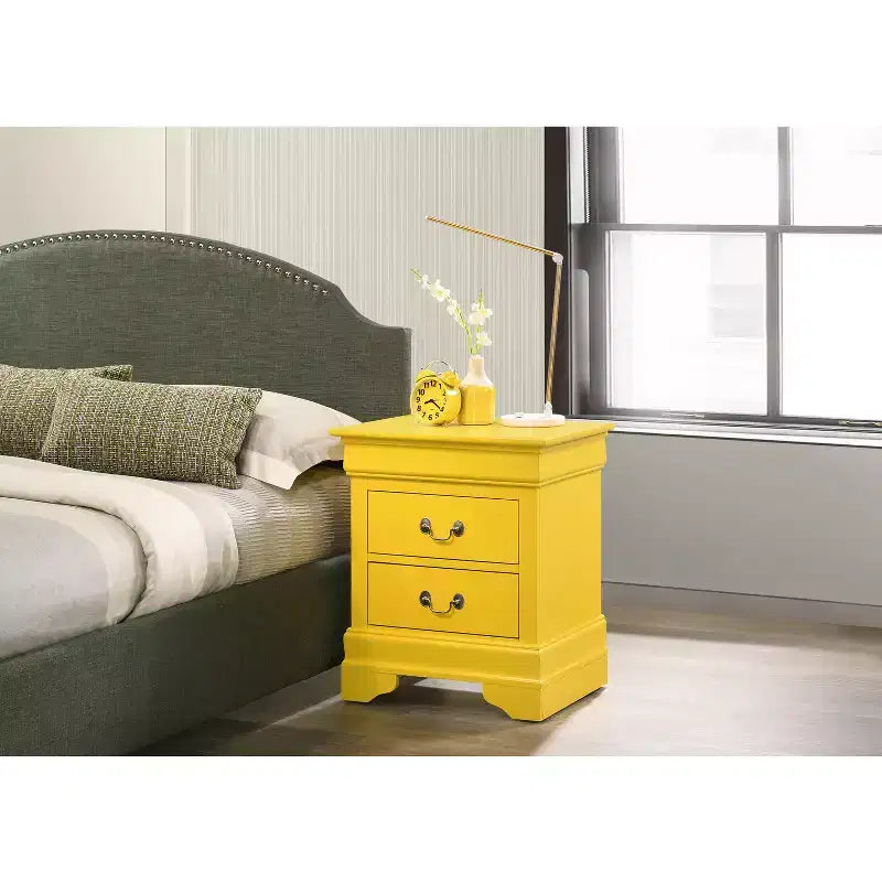 Comodino rettangolare in legno di ciliegio HomeStock per soggiorno e camera da letto