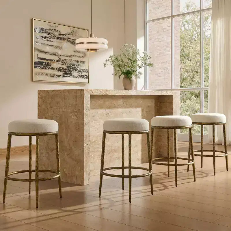 Set di 2 sgabelli da bar altezza bancone, sgabelli moderni imbottiti con gambe in ferro bronzo martellato, sedie Boucle per isola per sala da pranzo e bar