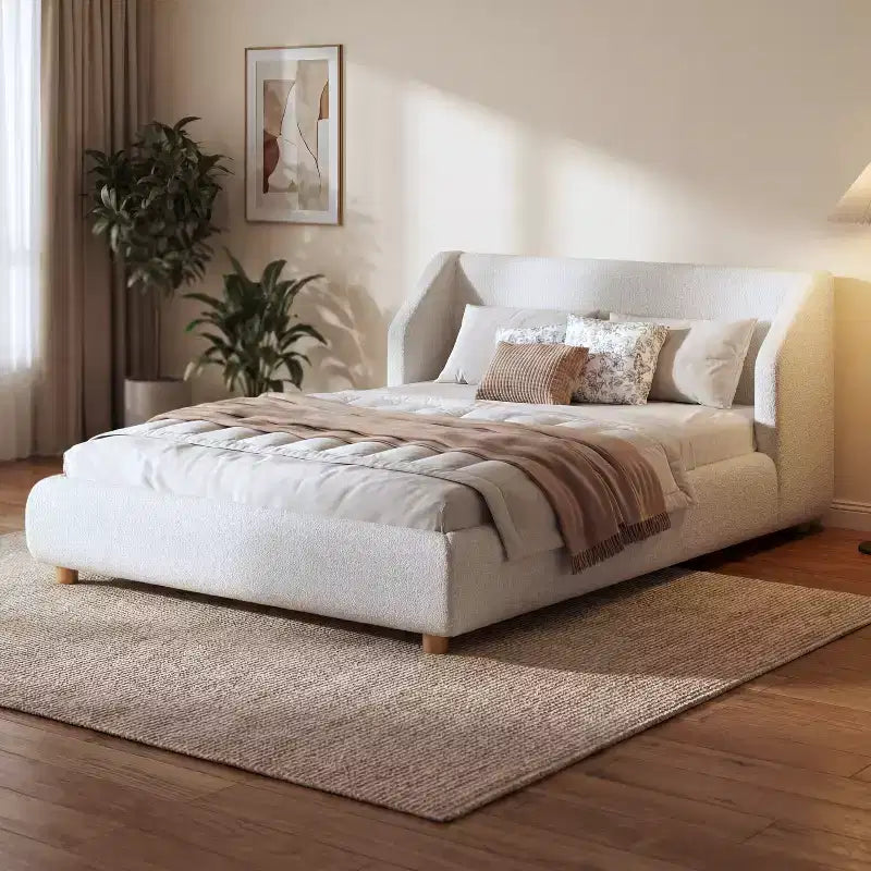 Letto imbottito con struttura a piattaforma, Queen/King Size, profilo basso, con testiera imbottita ad alette, bianco - ModernLuxe