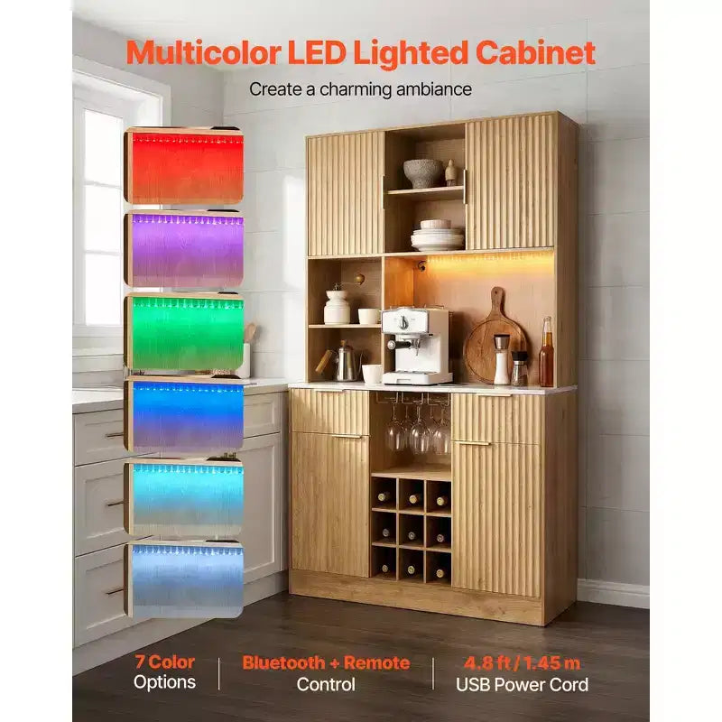 Mobiletto Vini VEVOR, Mobile Bar per Caffè con 9 Portabottiglie, Credenza Moderna con Porta Bicchieri, Luce LED, Stazione di Ricarica, Naturale