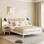 Letto Matrimoniale in Legno Massello con 2 Comodini, Lampade Integrate, Design in Rattan e Legno, Bianco