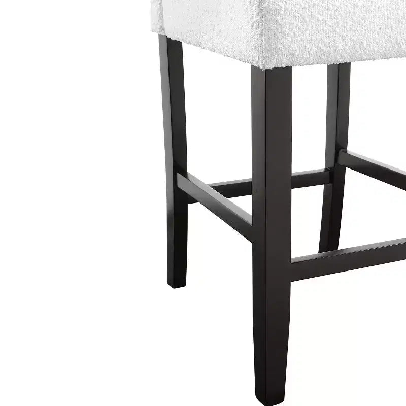 miBasics Set di 2 Sgabelli da Bar Altezza Bancone Northstar Contemporaneo con Rivestimento in Bouclé Bianco/Nero: Imbottiti, Gambe in Legno, Imbottitura in Schiuma