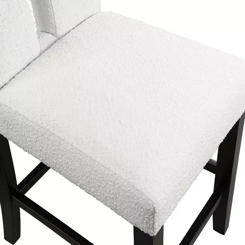 miBasics Set di 2 Sgabelli da Bar Altezza Bancone Northstar Contemporaneo con Rivestimento in Bouclé Bianco/Nero: Imbottiti, Gambe in Legno, Imbottitura in Schiuma