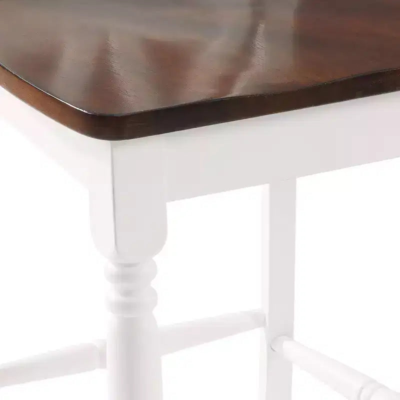 Set di 2 sgabelli da bar Shelby ad altezza bancone, bianco anticato - Crosley: struttura in legno di gomma, non imbottiti, design tradizionale