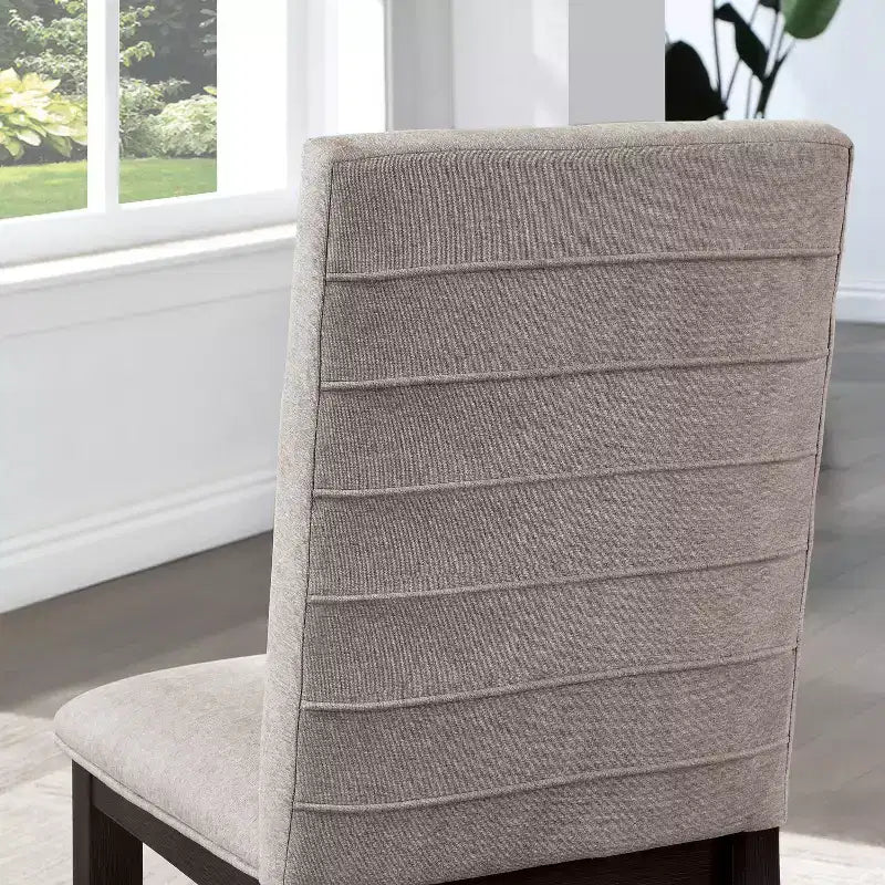 HOMES: Inside + Out Set da Pranzo Transizionale Brightpeak 7 pezzi Nero Antico/Grigio