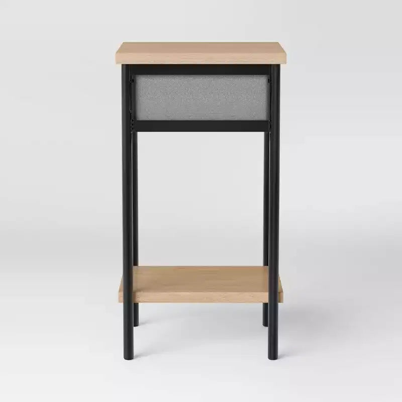 Tavolino con contenitore in tessuto Struttura nera - Room Essentials™