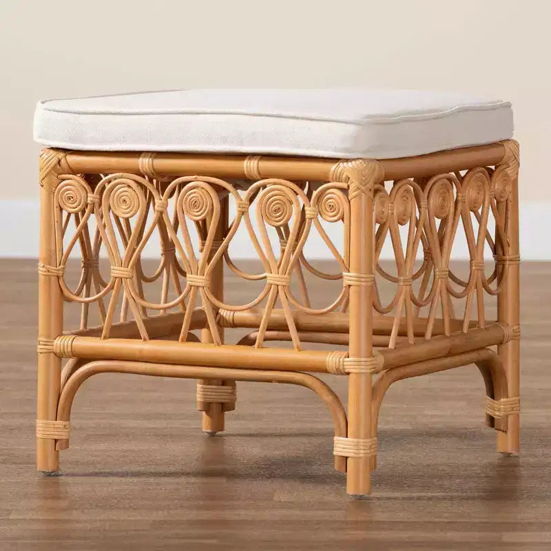 bali & pari Sgabello in Rattan Ibiza Bianco/Miele Chiaro: Poliestere Imbottito, Nessun Montaggio Richiesto