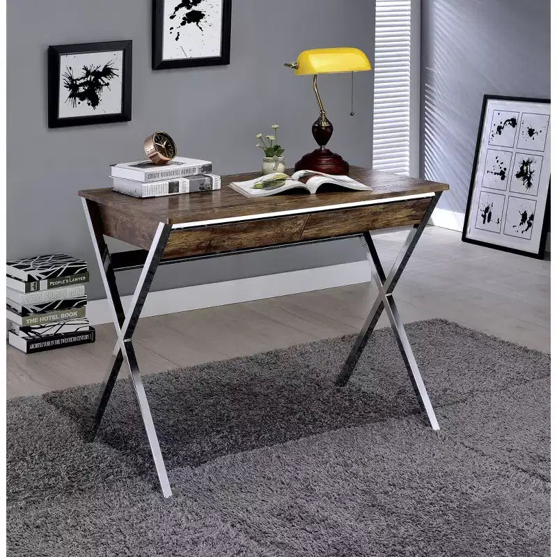 Scrivanie per call center Acme Furniture da 36" in rovere stagionato e finitura cromata: struttura in metallo, superficie in legno, ripiano portaoggetti aperto