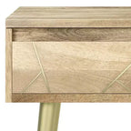 Tavolino Bissell naturale - WyndenHall: Legno di mango, intarsio in ottone, design moderno di metà secolo